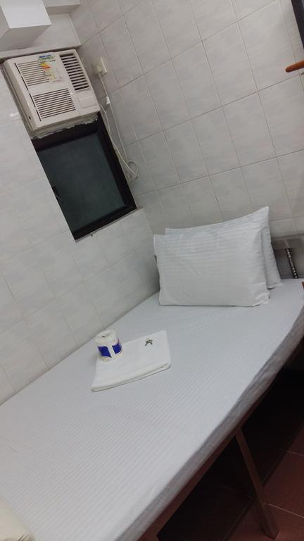 הונג קונג New Yan Yan Guest House Reception 9Th Floor Flat E4 E6 מראה חיצוני תמונה
